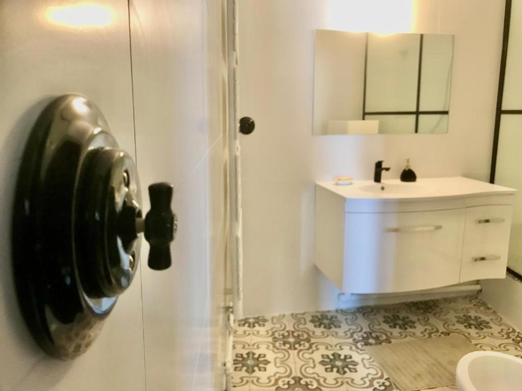 Retromirabeau - Chambre Suite & Appartements De Charme - Localisation Premium Narbonne Kamer foto